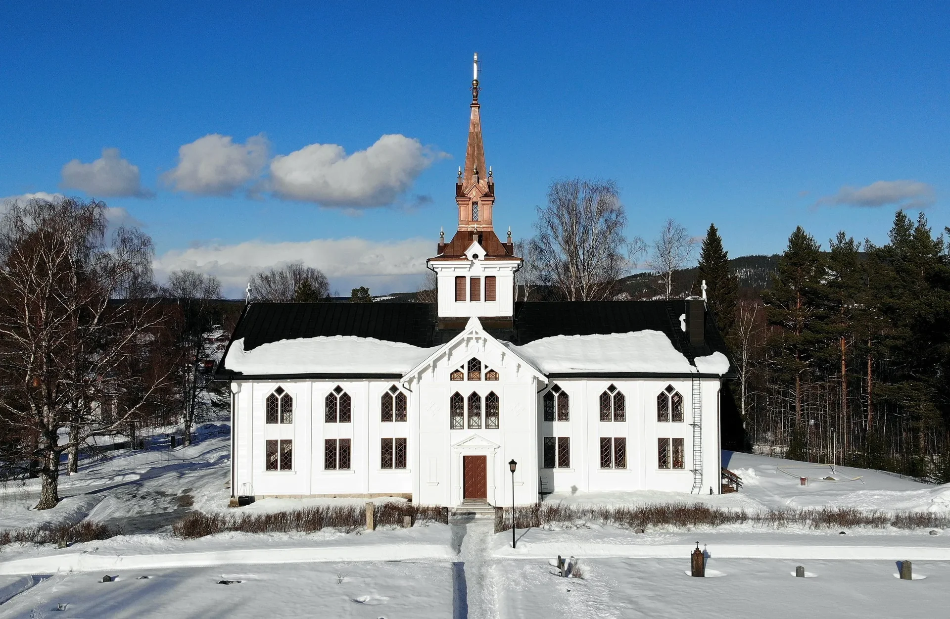 Bodums kyrka i vinterlandskap – fasadrenovering